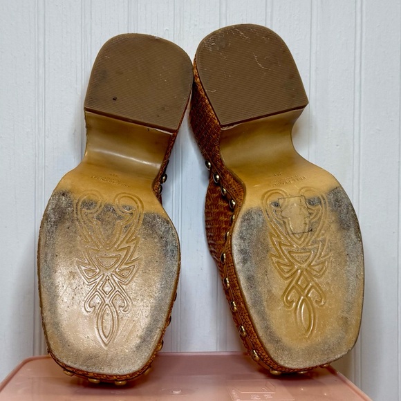 FREE PEOPLE Rori Woven Leather Platform Clog in Tan with Gold-Tone Studs - Picture 7 of 7